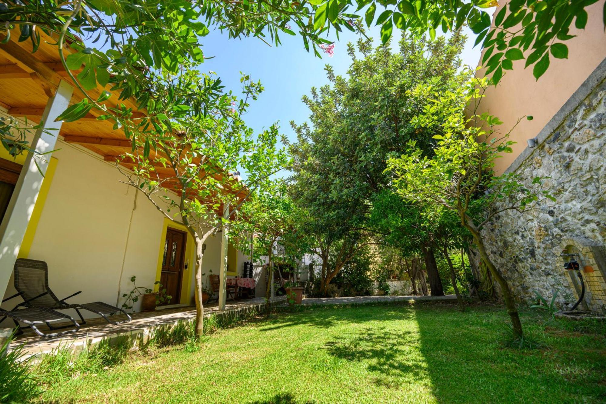 Small Villa Gerani Agios Vlasios  Luaran gambar