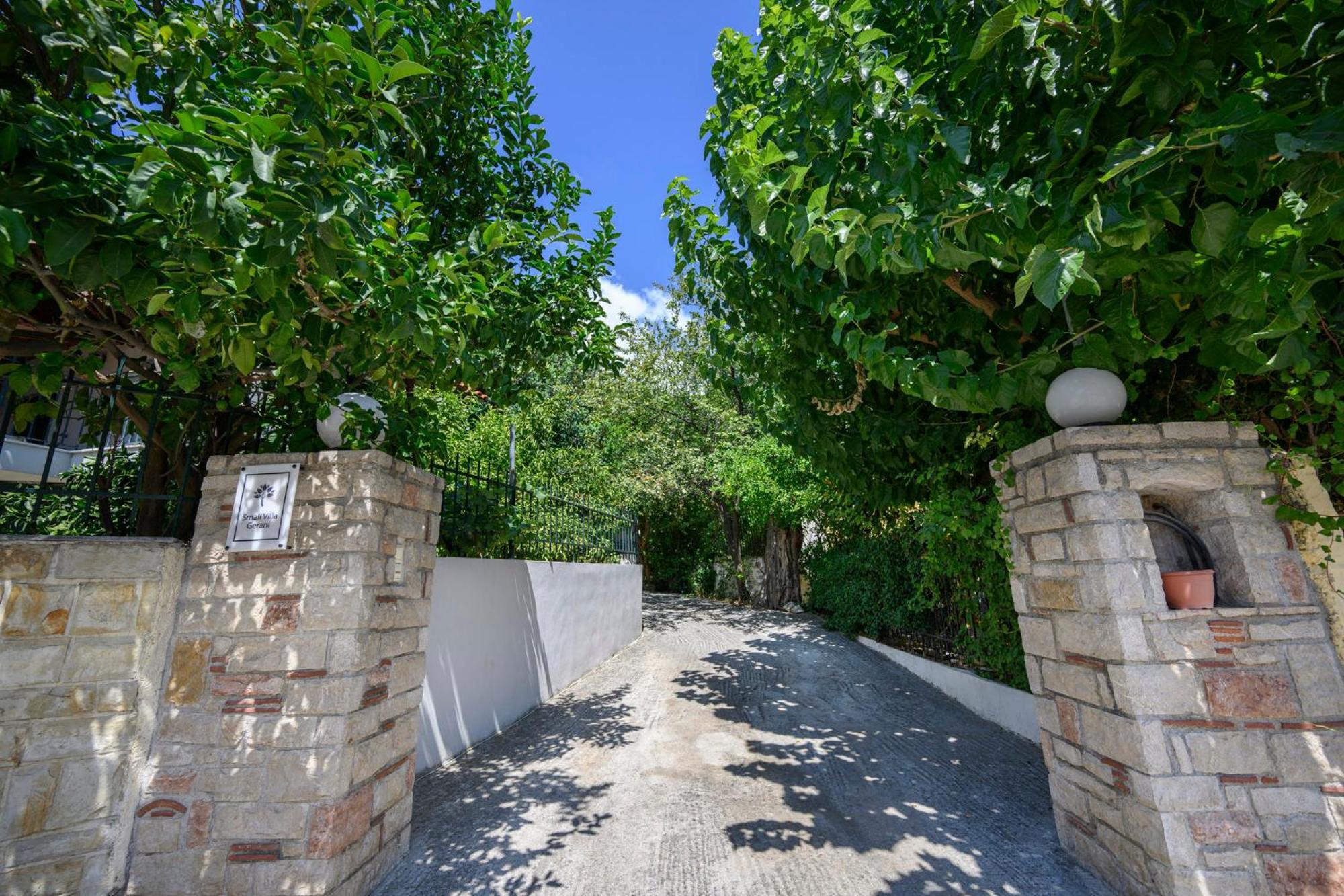 Small Villa Gerani Agios Vlasios  Luaran gambar